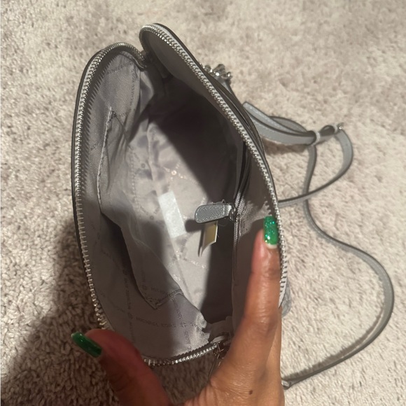 New Micheal Kors Cindy Dome Silver Crossbody - Picture 6 of 6